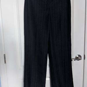 Ann Taylor Signature fit Navy pinstripe